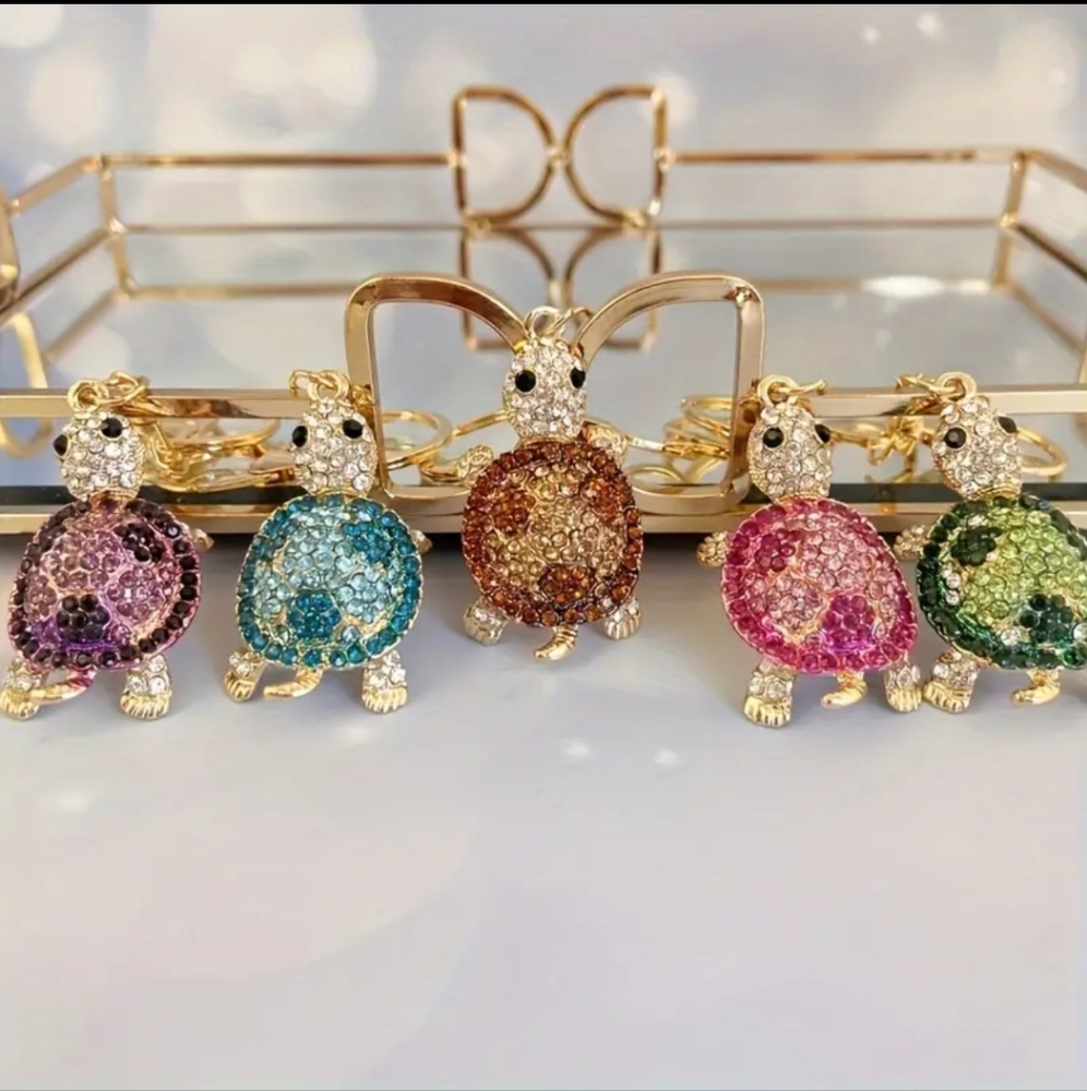 Charm & Wonder | Crystal Turtle Bag Charm & Keychain “Tilly Turtle” 🐢✨